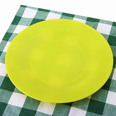 Customized Logo Plastic Food Tray PP Plate for Disposable Efficiency Lightweight Round Microwavable Plate