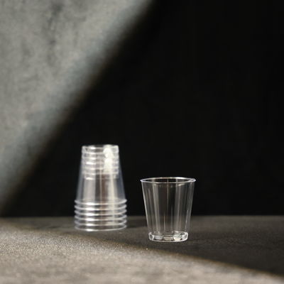 FDA Sertifikalı Yuvarlak 1.5 Oz PS Plastik Kupalar Sıcak ve Soğuk İçkiler İçin Tek kullanımlık PS Kupaları