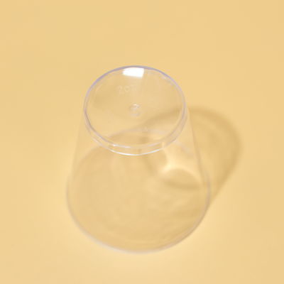 Maßgeschneiderte 2OZ PS Plastikbecher für heiße und kalte Getränke Wassersaft Wein mit FDA / SGS-Zertifizierung