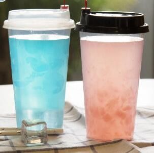 BPA Free Round PP Cup with Flat/Dome Lid for Hot and Cold Beverages In Party