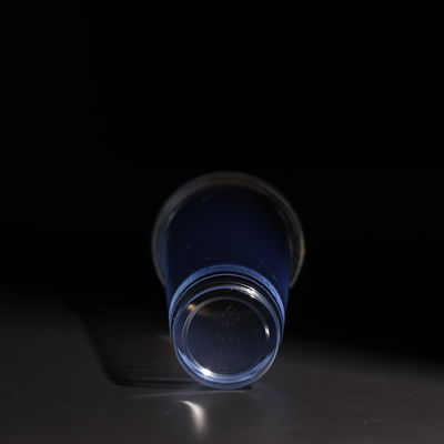 汁と牛乳のためのカスタマイズ可能なLOGOの透明な700MLPETプラスチックカップ