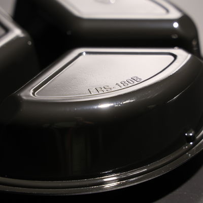 Μαύρο πλαστικό δίσκο PET με 3 διαμερίσματα για μόνιμη χρήση