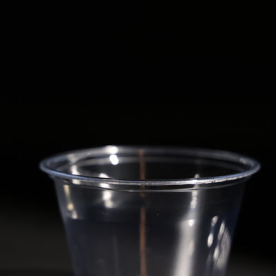 透明なプラスチック使い捨て PETカップ 冷たい飲み物 蓋付きのボバ茶カップ