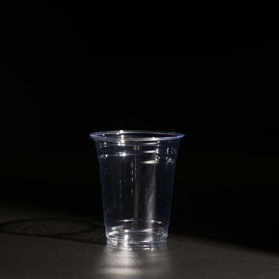 Einweg-PET-Tasse aus Kunststoff für kalte Getränke Boba-Tee-Tassen mit Kuppel / flachem Deckel