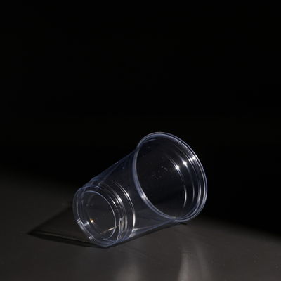 Einweg-PET-Tasse aus Kunststoff für kalte Getränke Boba-Tee-Tassen mit Kuppel / flachem Deckel