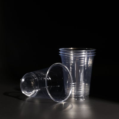 Einweg-PET-Tasse aus Kunststoff für kalte Getränke Boba-Tee-Tassen mit Kuppel / flachem Deckel