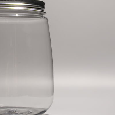 Recyclable BPA Free Plastic PET Bottles Featuring Screw On Lid Offering Versatile Packaging for Various Liquids